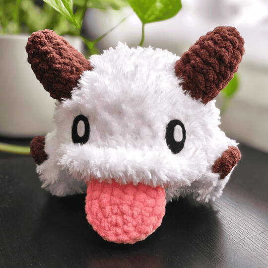Fluffy reindeer 45€
